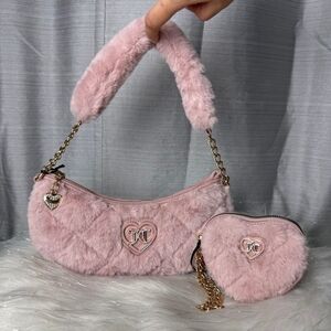 JUICY COUTURE Dusty Blush Lets Get Cozy Shoulder Bag And Heart Wallet Set